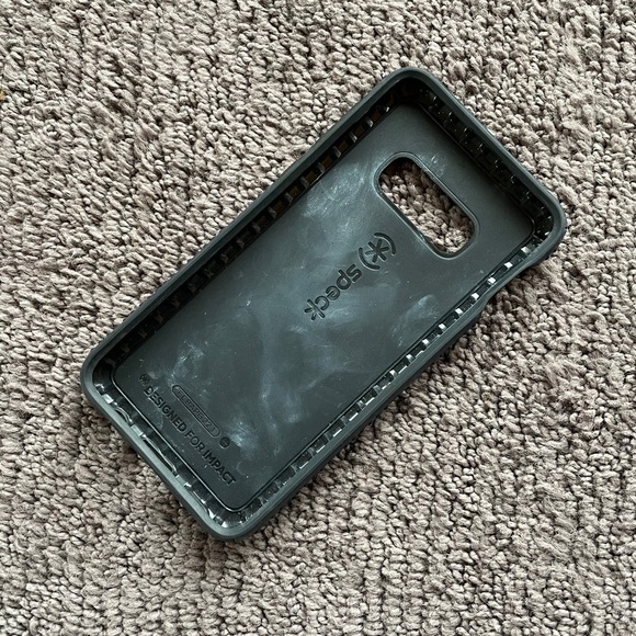 Samsung s10e Speck case - Picture 4 of 8